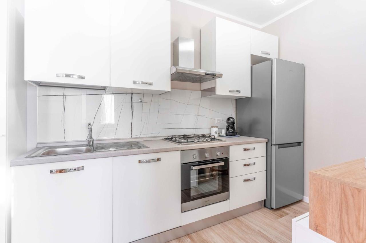 Bo13 -Crescenzago- Bright - Wifi - Elegant Apartment Milan Exterior photo